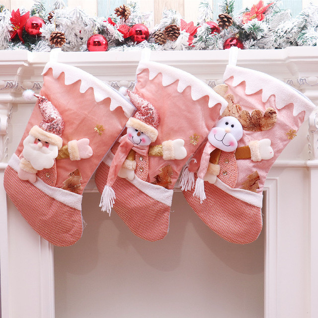 Duża różowa świąteczna skarpeta dekoracyjna z uchwytem na cukierki i wisiorkiem - Wianko - 2