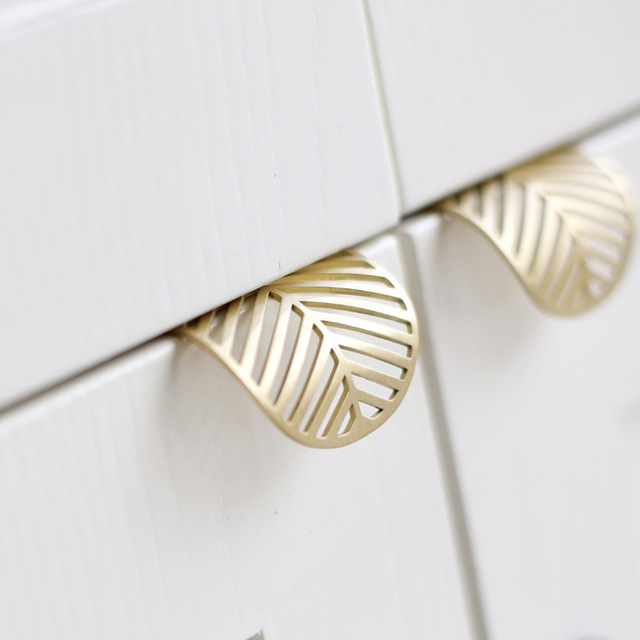 Nowoczesny uchwyt liść niewidoczny do szafek - minimalistyczny design z elementem skandynawskim, wykonany z cynku - Wianko - 26