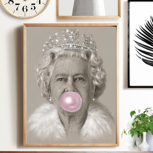 Obraz na płótnie: Bubblegum Queen, Elizabeth II - portret w stylu skandynawskim - do salonu - Wianko - 4