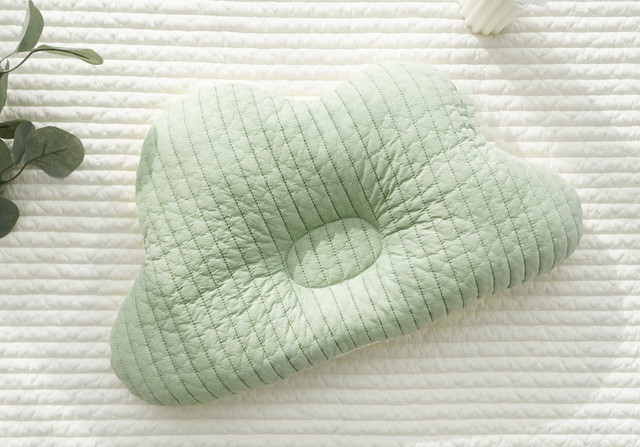 Noworodek poduszka dla niemowląt w kształcie chmurki - koronka - zapobieganie płaskiej główce, oddychająca - Wianko - 10