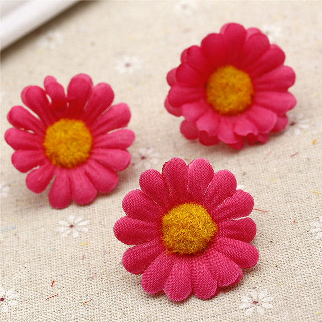 10 sztuk 4 cm sztuczne kwiaty Daisy słonecznika DIY ślub panna młoda wieniec Garland samochód dekoracja - Wianko - 5