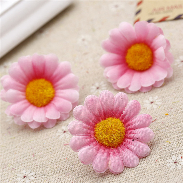 10 sztuk 4 cm sztuczne kwiaty Daisy słonecznika DIY ślub panna młoda wieniec Garland samochód dekoracja - Wianko - 11