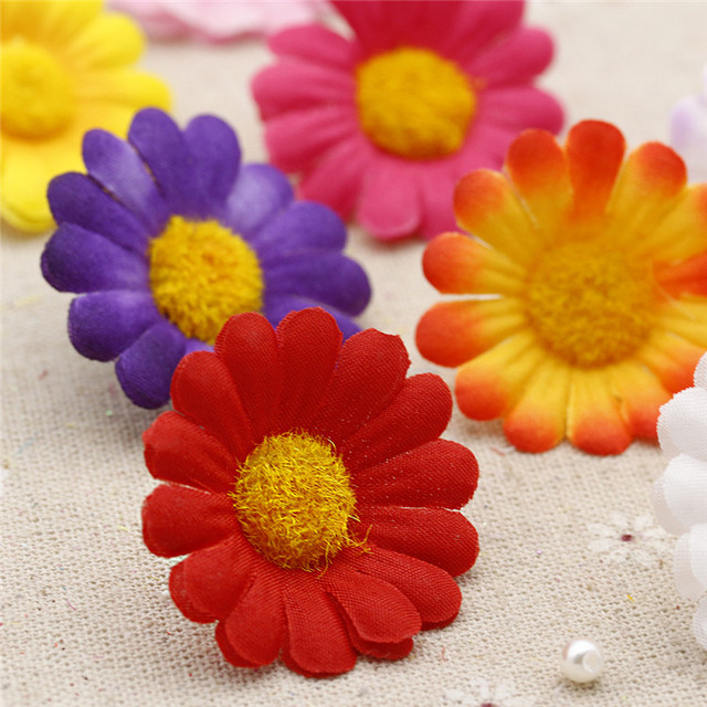 10 sztuk 4 cm sztuczne kwiaty Daisy słonecznika DIY ślub panna młoda wieniec Garland samochód dekoracja - Wianko - 4