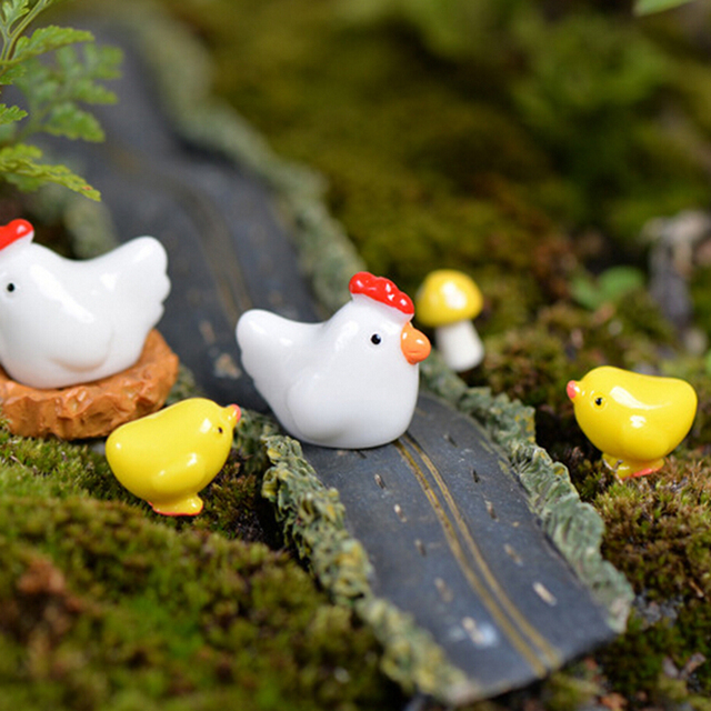 Małe statuetki kurcząt w gnieździe - dekoracyjny ornament do ogrodu, DIY bajkowy domek dla lalek - Wianko - 3