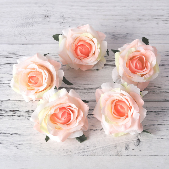 5 wysokiej jakości sztucznych róż białych z jedwabiu - wyjątkowa dekoracja do ślubu, domu, scrapbookingu - Wianko - 4