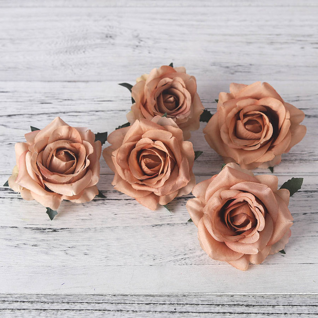 5 wysokiej jakości sztucznych róż białych z jedwabiu - wyjątkowa dekoracja do ślubu, domu, scrapbookingu - Wianko - 6