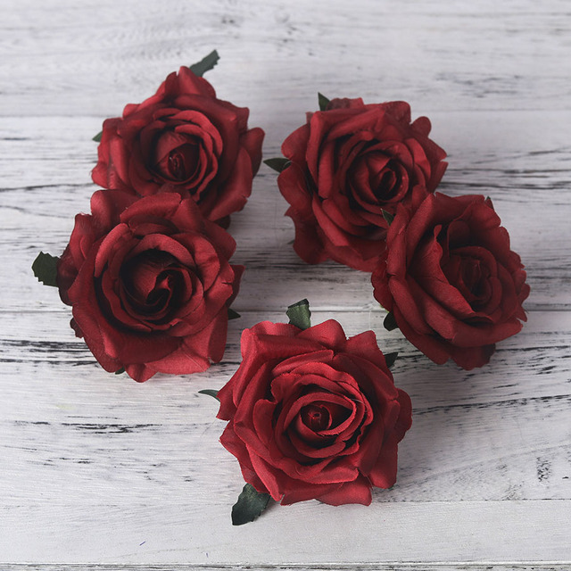 5 wysokiej jakości sztucznych róż białych z jedwabiu - wyjątkowa dekoracja do ślubu, domu, scrapbookingu - Wianko - 7