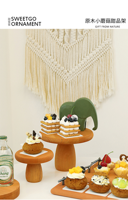 Drewniany stojak na torty i świeczniki w kształcie grzyba - dekoracja domu - Wianko - 1