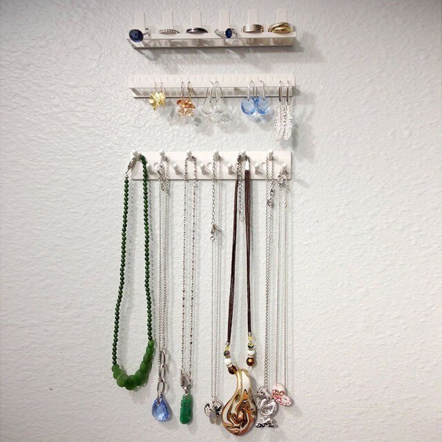 Półka do wieszania biżuterii z wieszakiem - naszyjniki, pierścionki, kolczyki, klucze (numer produktu: #85914) - Wianko - 4