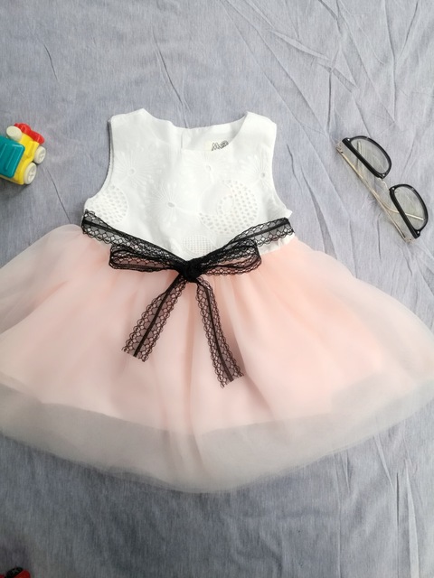 Sukienka letnia bez rękawów dla dzieci - koronkowa, biała - Wianko - 2