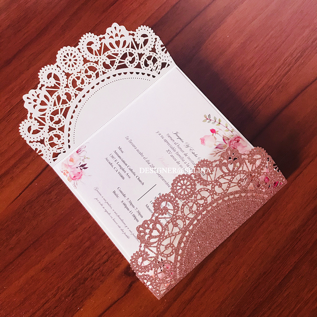 Zaproszenia ślubne Różowe Złoto z wiosennym kwiatowym motywem, drukowane laserowo, wycięte z eleganckim dodatkiem wstążki i kopertą DIY Quinceanera - 50 szt - Wianko - 6