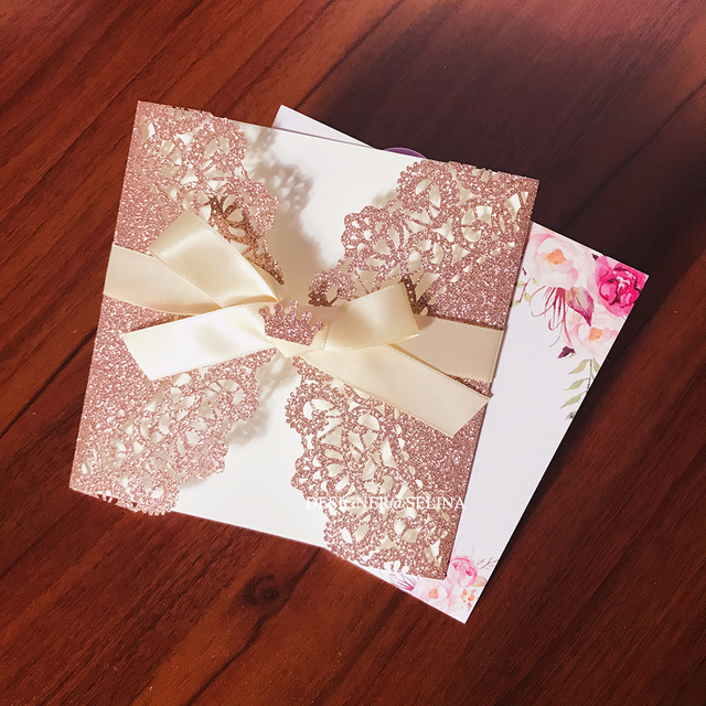 Zaproszenia ślubne Różowe Złoto z wiosennym kwiatowym motywem, drukowane laserowo, wycięte z eleganckim dodatkiem wstążki i kopertą DIY Quinceanera - 50 szt - Wianko - 4