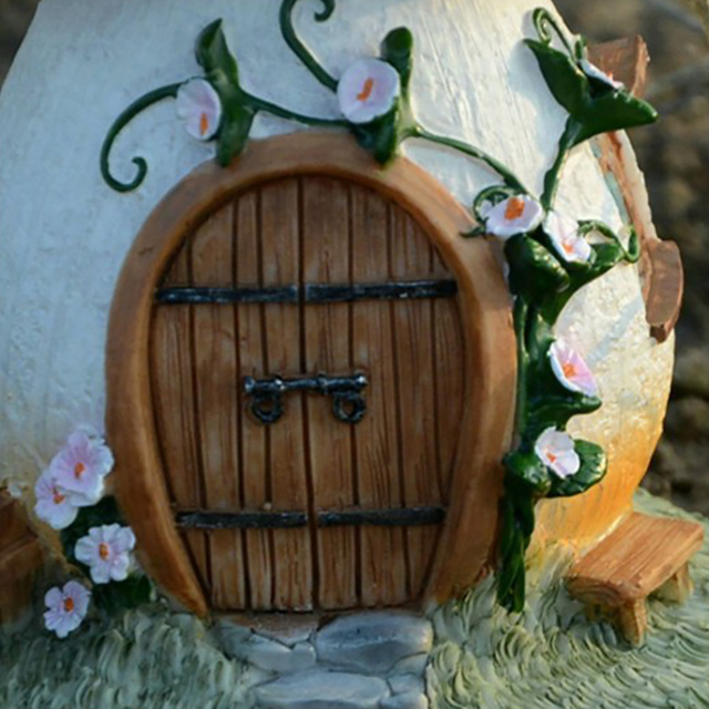 Miniaturowy dom gnoma jako dekoracja ogrodowa - żołądź z kostki z bajki - Wianko - 16