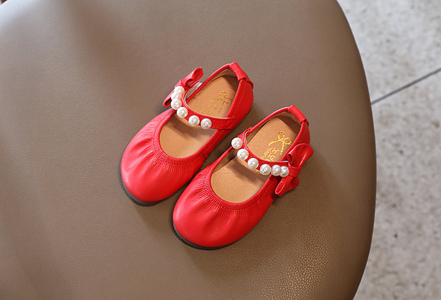 Skórzane buty księżniczki z bowknotem i perłą dla dziewczynek na wiosnę - Wianko - 8