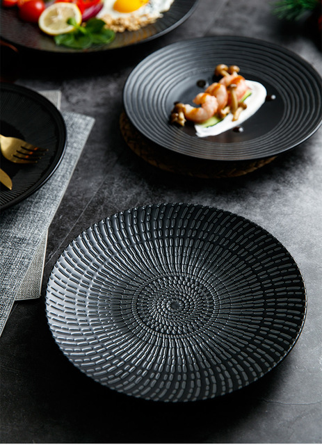Ceramiczny talerz restauracyjny w europejskim stylu FANCITY, czarny, do serwowania dań, z płytką patelnią, idealny na steki, makaron i dim sum - Wianko - 1