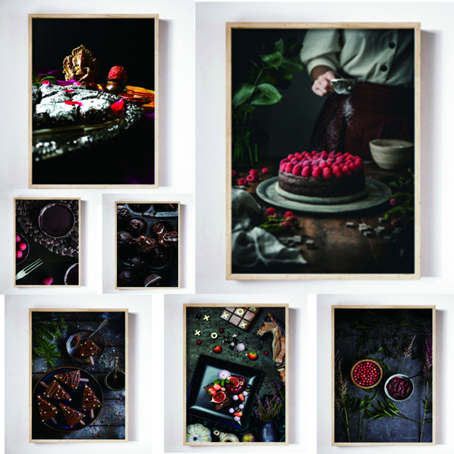 Plakat dekoracyjny kuchni z malarstwem czekoladowych owoców i żurawiną - Wianko - 3