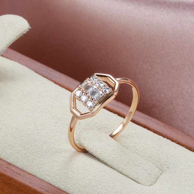 Pierścień damski Inlay Natural z białymi kryształami w kształcie geometrycznym, wykonany ze złota 585 w kolorze różowym - biżuteria ślubna - Wianko - 3