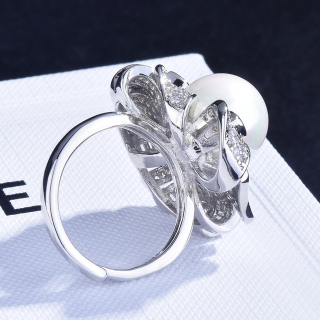 Luksusowy pierścień z białą biżuterią ze złotym wypełnieniem - Haute Couture perła i kryształ cyrkon diamenty kamienie szlachetne 18k - Wianko - 4