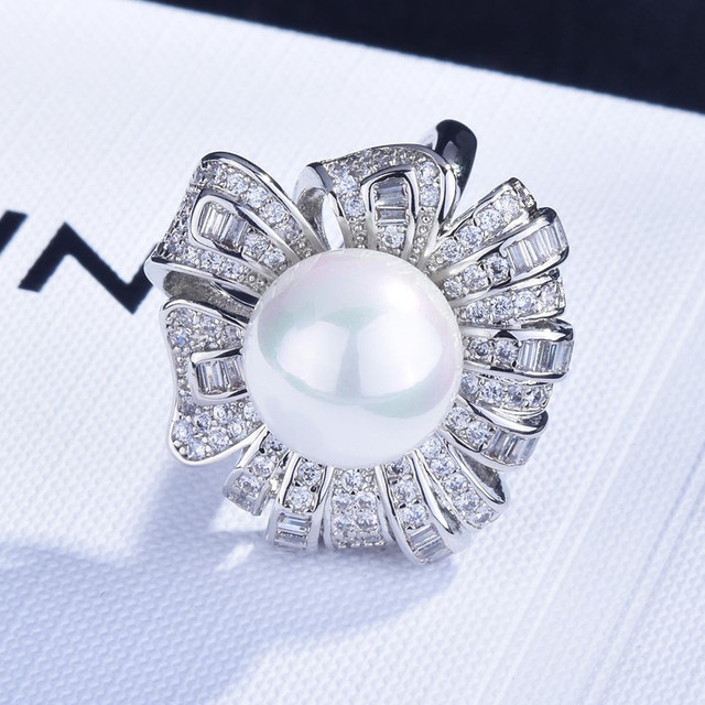 Luksusowy pierścień z białą biżuterią ze złotym wypełnieniem - Haute Couture perła i kryształ cyrkon diamenty kamienie szlachetne 18k - Wianko - 3