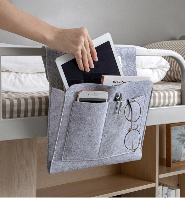 Organizer nocny do przechowywania: schowek na kanapę z funkcją spania i wiszące etui, antypoślizgowa torba na iPad, pilot i książki - Wianko - 1