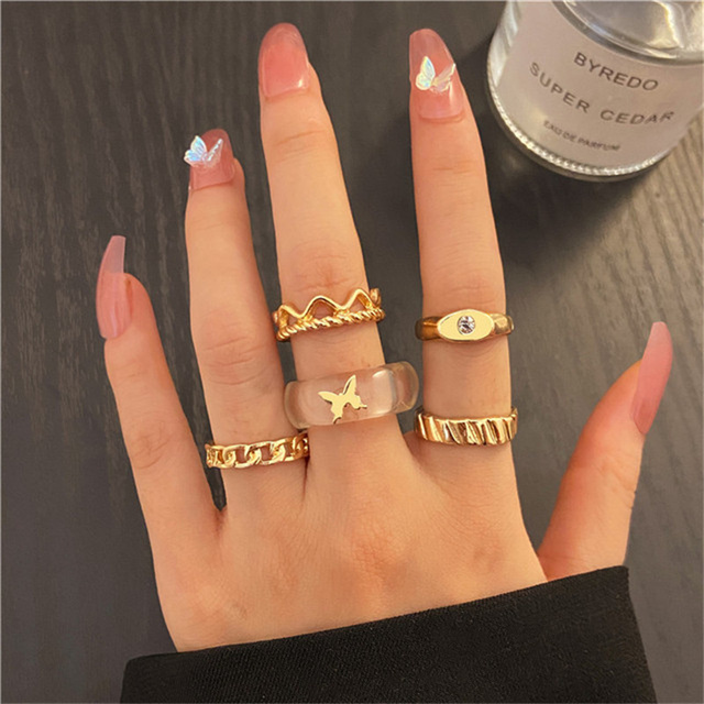 Pierścień z metalu w kształcie węża z czeskimi kamieniami i ozdobą w kształcie serca, w kolorze srebra, złota i fioletowej żywicy - biżuteria punkowa, prezencik prosty i modny - Wianko - 12