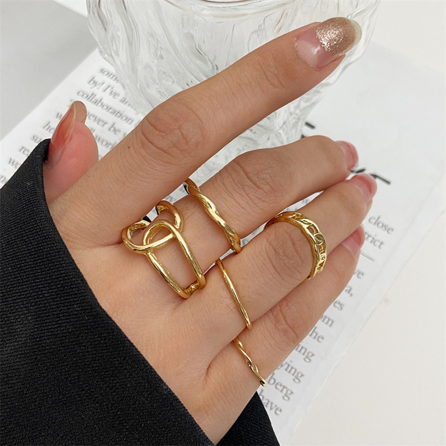 Pierścień z metalu w kształcie węża z czeskimi kamieniami i ozdobą w kształcie serca, w kolorze srebra, złota i fioletowej żywicy - biżuteria punkowa, prezencik prosty i modny - Wianko - 16