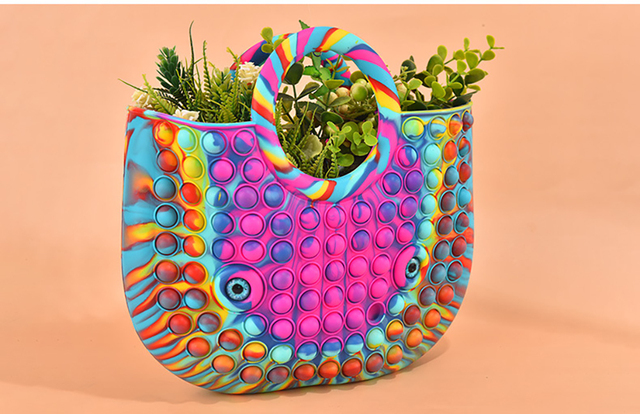Fidget XXL Push Bubble - antystresowy plecak dla dzieci, zabawka sensoryczna z wielkimi rozmiarami i kolorowym wzorem łatwością radząca sobie ze stresem - Wianko - 9