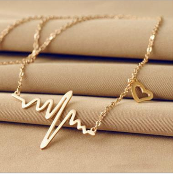 Naszyjnik damska biżuteria w kształcie serca ze stali tytanowej ze złotym łańcuszkiem - Wianko - 1