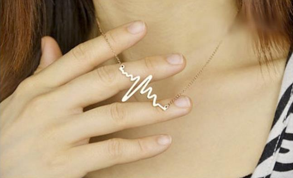 Naszyjnik damska biżuteria w kształcie serca ze stali tytanowej ze złotym łańcuszkiem - Wianko - 3