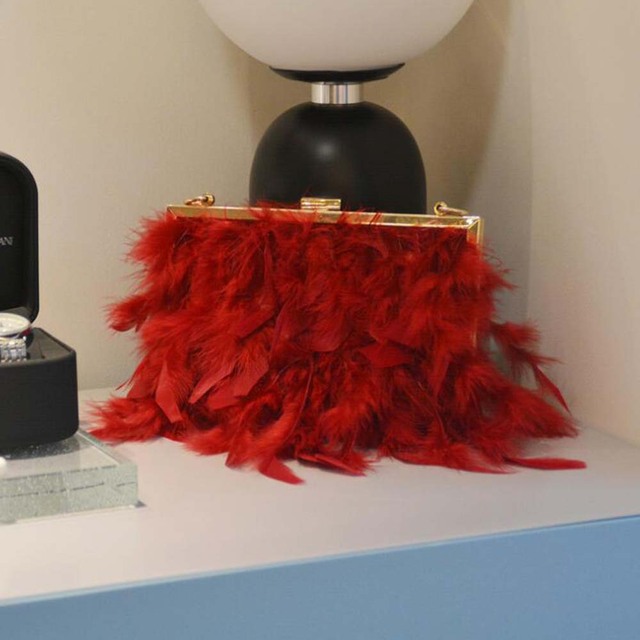 Luksusowa torebka kopertówka damska z prawdziwymi strusimi piórami i uchwytem Tassel na wieczorne imprezy i kolacje - Wianko - 14