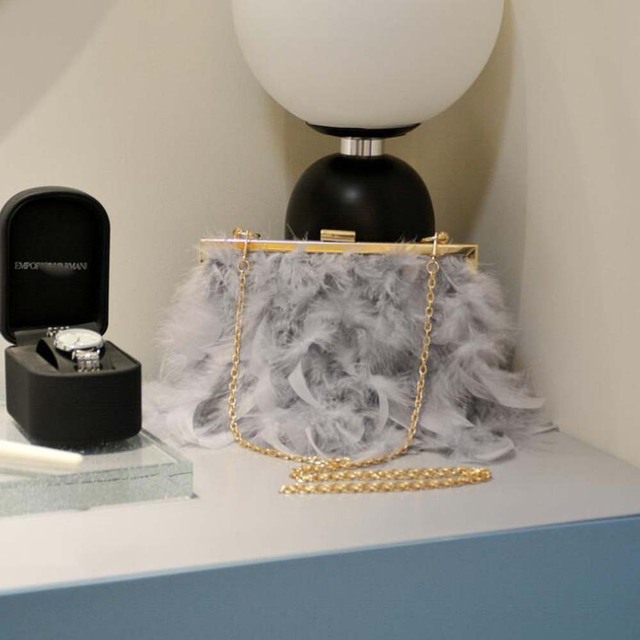Luksusowa torebka kopertówka damska z prawdziwymi strusimi piórami i uchwytem Tassel na wieczorne imprezy i kolacje - Wianko - 12