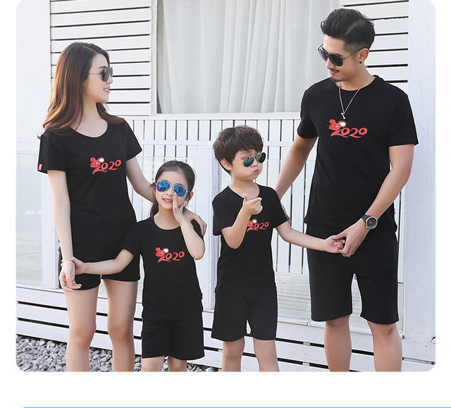 Pasujące ubrania dla rodzeństwa i rodziców: sukienka dla mamy i córki, t-shirt dla taty i syna, nadruk, lato 2020 - Wianko - 10