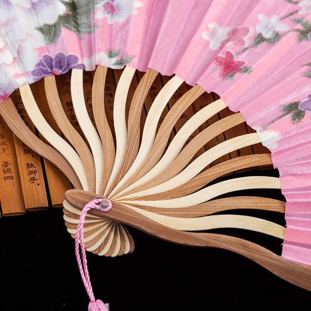 Ręcznie składany wachlarz jedwabny Chiński/Japoński styl Retro, dekoracyjny kobiecy wachlarz z bambusowym uchwytem - Wianko - 20