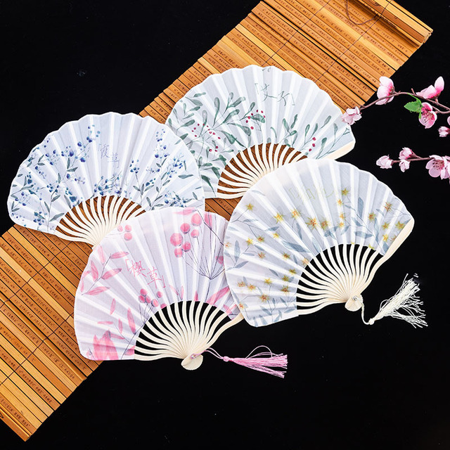Ręcznie składany wachlarz jedwabny Chiński/Japoński styl Retro, dekoracyjny kobiecy wachlarz z bambusowym uchwytem - Wianko - 3