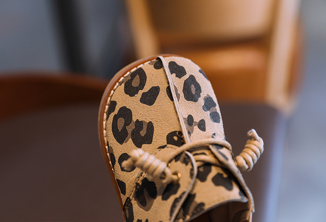 Dla dzieci buty wiosenne Leopard 2021. Pu skórzane, miękkie dno, antypoślizgowe, casual mieszkania. Dziewczęce i chłopięce trampki - Wianko - 21