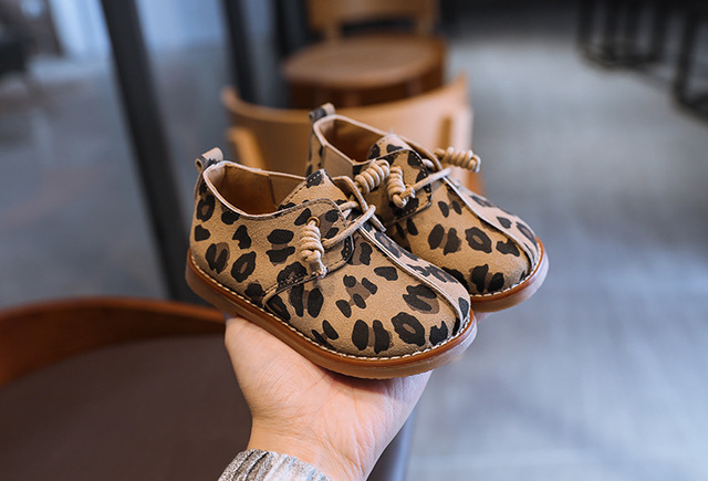 Dla dzieci buty wiosenne Leopard 2021. Pu skórzane, miękkie dno, antypoślizgowe, casual mieszkania. Dziewczęce i chłopięce trampki - Wianko - 13