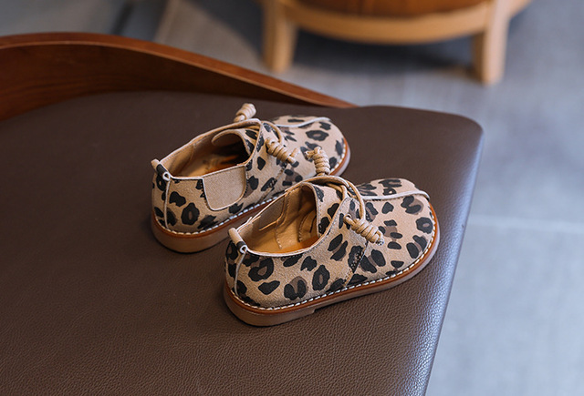 Dla dzieci buty wiosenne Leopard 2021. Pu skórzane, miękkie dno, antypoślizgowe, casual mieszkania. Dziewczęce i chłopięce trampki - Wianko - 9