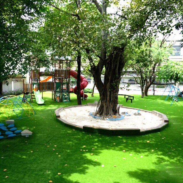 Sztuczna zieleń krajobraz z darń sztucznej trawy - odporne na wilgoć, pleśń i zmywalne, idealne do golfa i outdooru T8WE - Wianko - 2