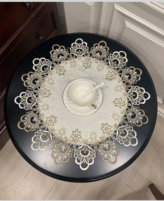 Luksusowy obrus amerykański, wysokiej klasy mata na stół, wykonana z europejskiej koronki, idealna na okrągły stół, w jednolitym kolorze - Wianko - 9