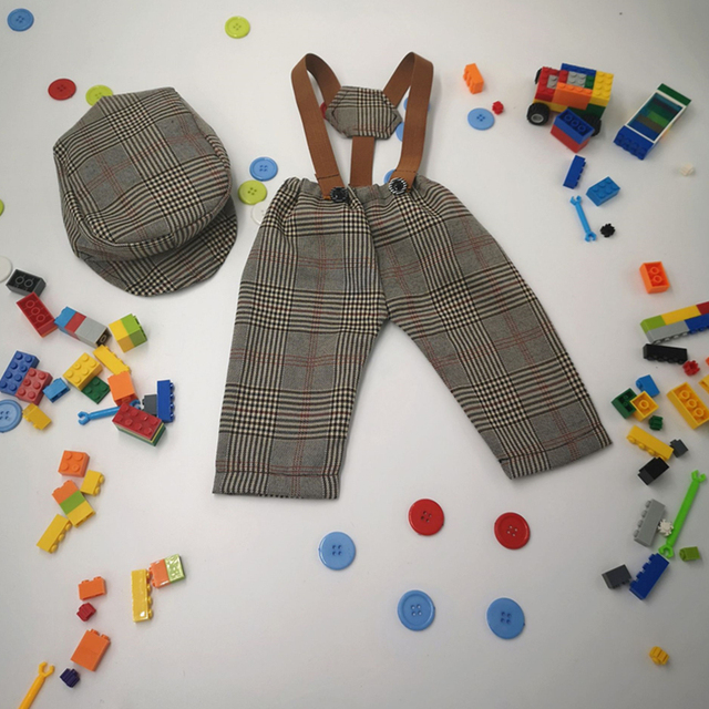 Fotografia noworodka: ubrania i rekwizyty fotograficzne - czapka i kombinezon dla chłopców w stylu mały dżentelmen w kratkę - Wianko - 21