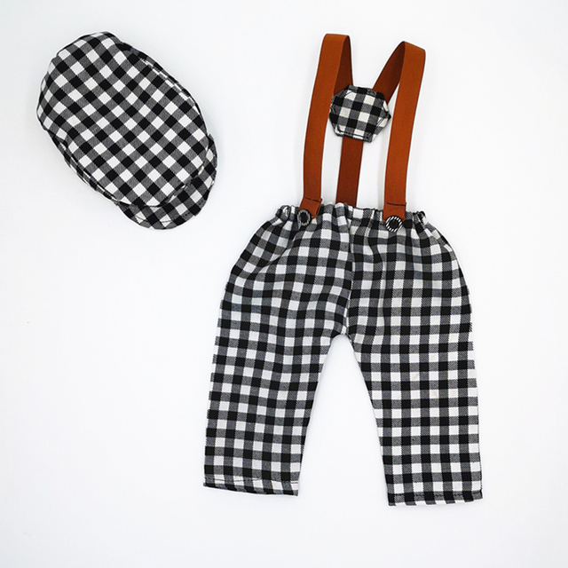 Fotografia noworodka: ubrania i rekwizyty fotograficzne - czapka i kombinezon dla chłopców w stylu mały dżentelmen w kratkę - Wianko - 26