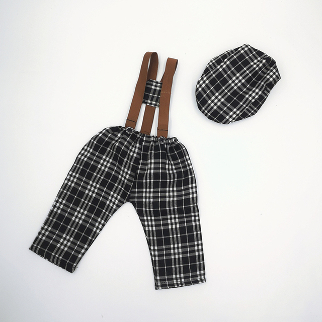 Fotografia noworodka: ubrania i rekwizyty fotograficzne - czapka i kombinezon dla chłopców w stylu mały dżentelmen w kratkę - Wianko - 45