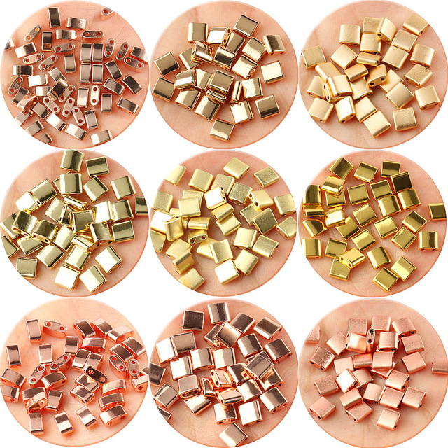 Kolorowe koraliki z dziurką różnych kształtów do wyrobu biżuterii z hematytu - Złote, srebrne i wzór geometryczny - Wianko - 4