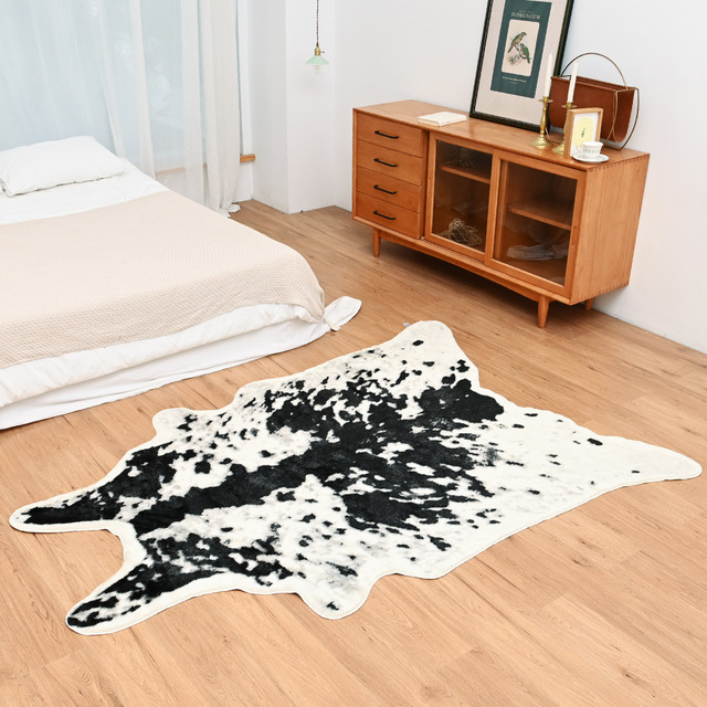 Nowy duży dywan szary w kształcie krowy z sztucznej skóry zwierzęcej, maty antypoślizgowe - dekoracja salonu - Wianko - 4