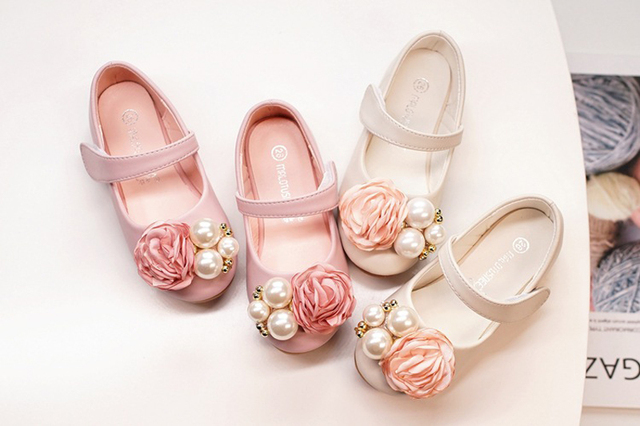IYEAL Księżniczka dziecięce skórzane buty dla dziewczynek z kwiatowymi detalami i perłą - na wesele, dla dużych dziewczyn - Wianko - 15