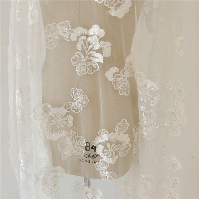Koronkowa suknia ślubna z kreatywną tkaniną, zdobiona cekinami i akcesoriami DIY - Wianko - 5