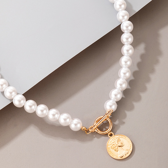 Naszyjnik Choker ze sztuczną perłą w kształcie geometrycznego serca z moneta wisiorkiem - biżuteria ślubna - Wianko - 17