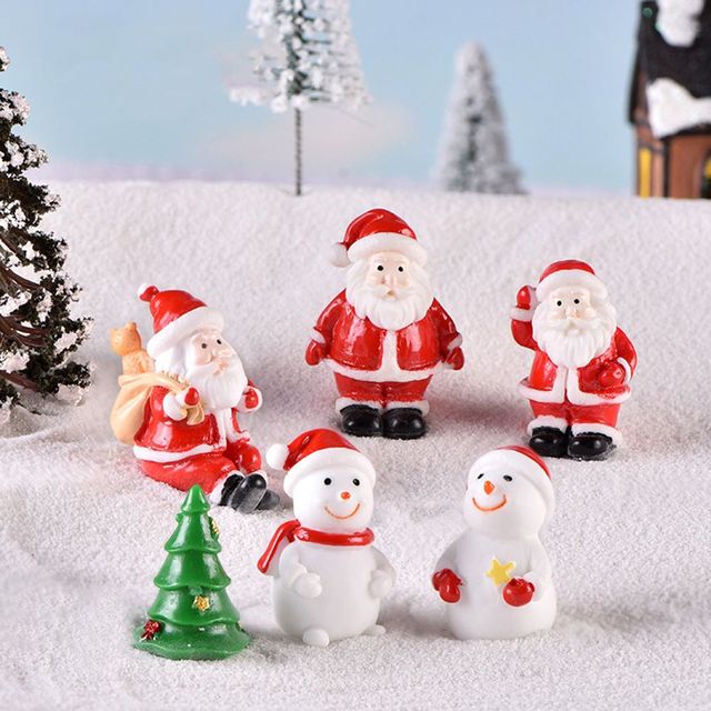 Śliczne dekoracje ogrodowe: Drzewo miniaturowe z żywicy i mini figurkami świątecznymi - Wianko - 1