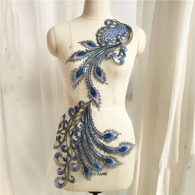 Koronka w kolorze niebieskim z cekinowym wykończeniem i wzorami aplikacji sukienkowymi na suknię balową i ślubną - DIY Party - Wianko - 2