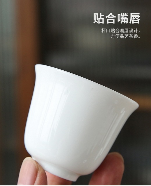 Podróżny zestaw do herbaty Kung Fu z białej porcelany Dehua w torbie z miską, szklanymi czajnikami, filiżankami, gaiwanem i sitkiem - Wianko - 23